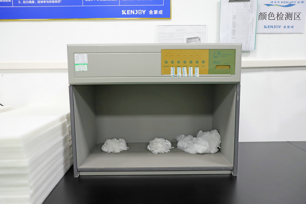 Fluorescence detection machine